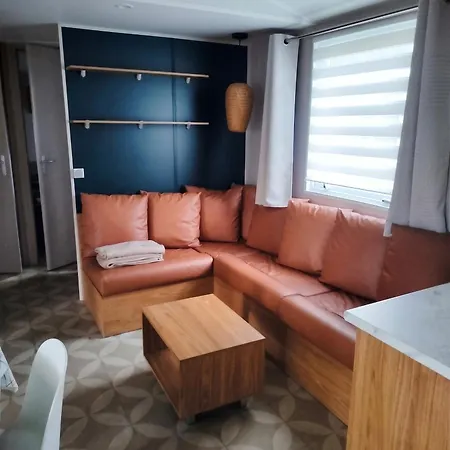Confortable A Avec Piscine Сasa de vacaciones La Tremblade